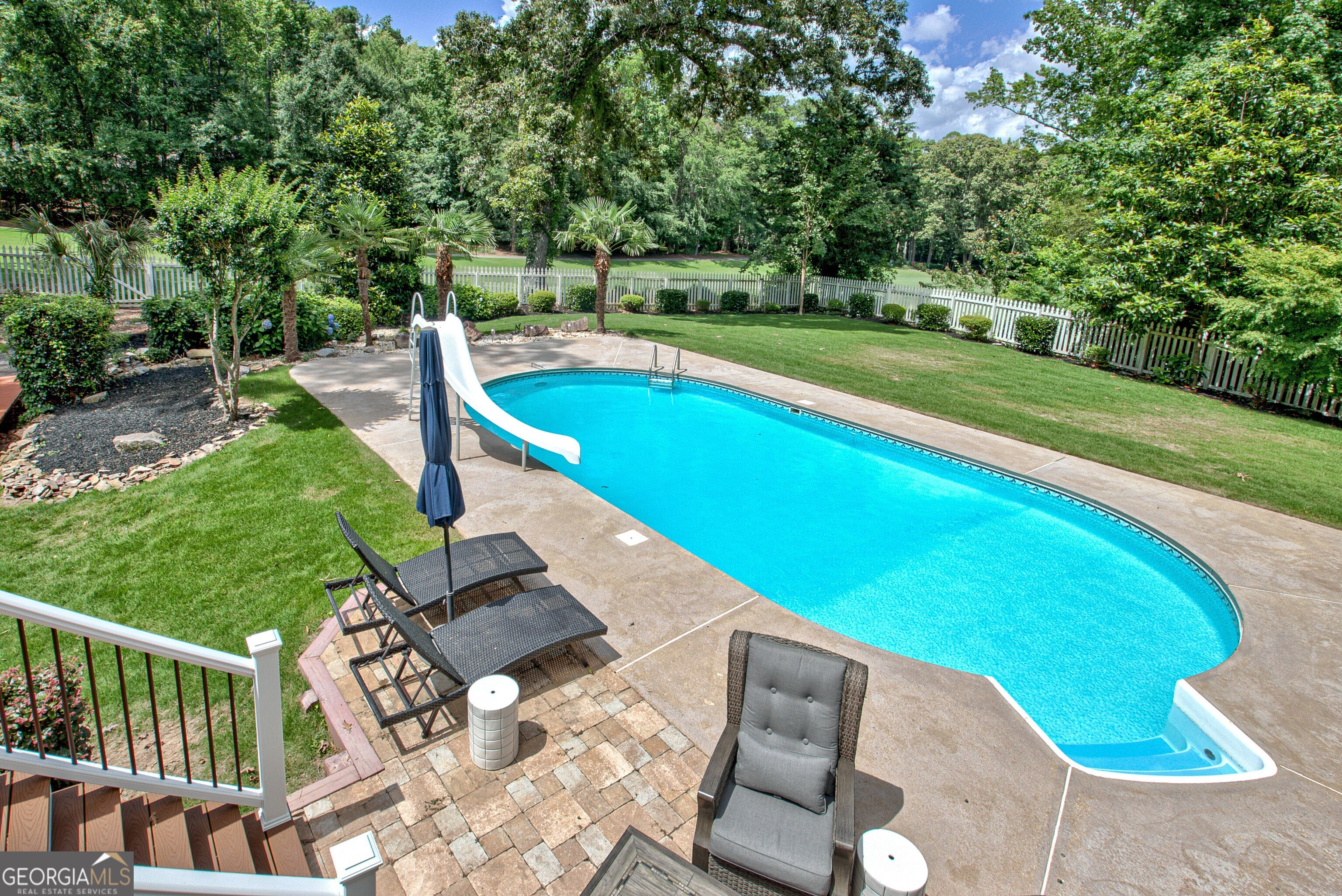 522 Golf View DR