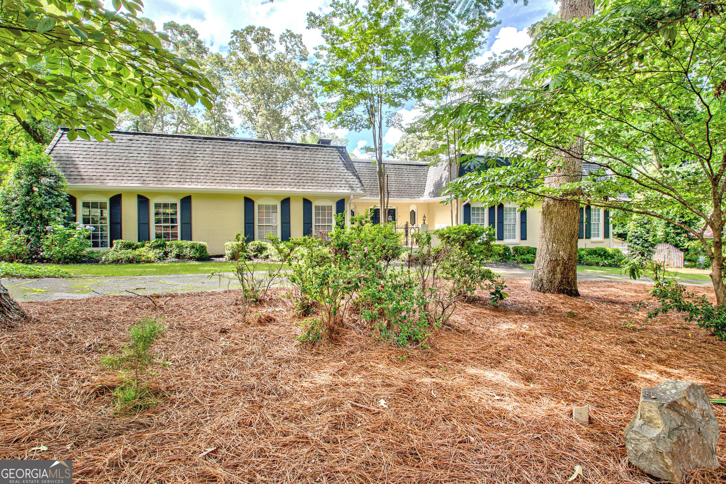 522 Golfview