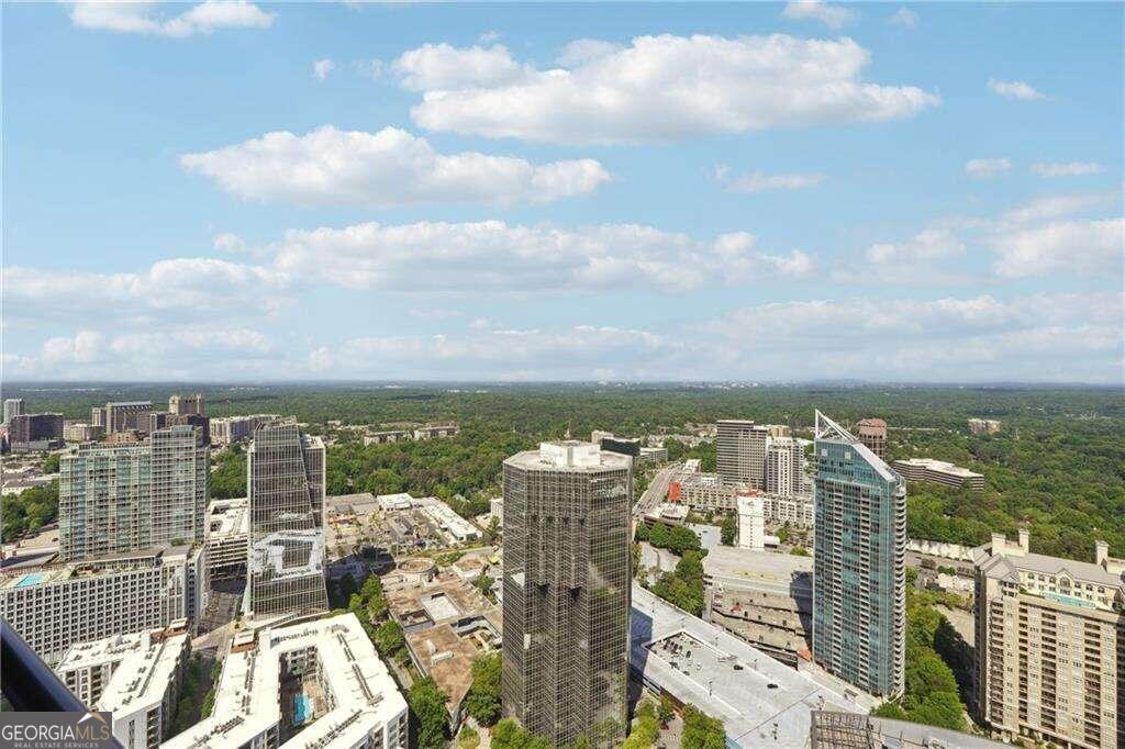 3344 Peachtree RD NE 3902