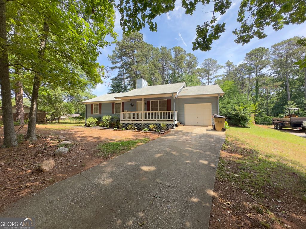 Photo of 35 Pleasant Valley Road, McDonough, GA 30253 (MLS # 10764627)