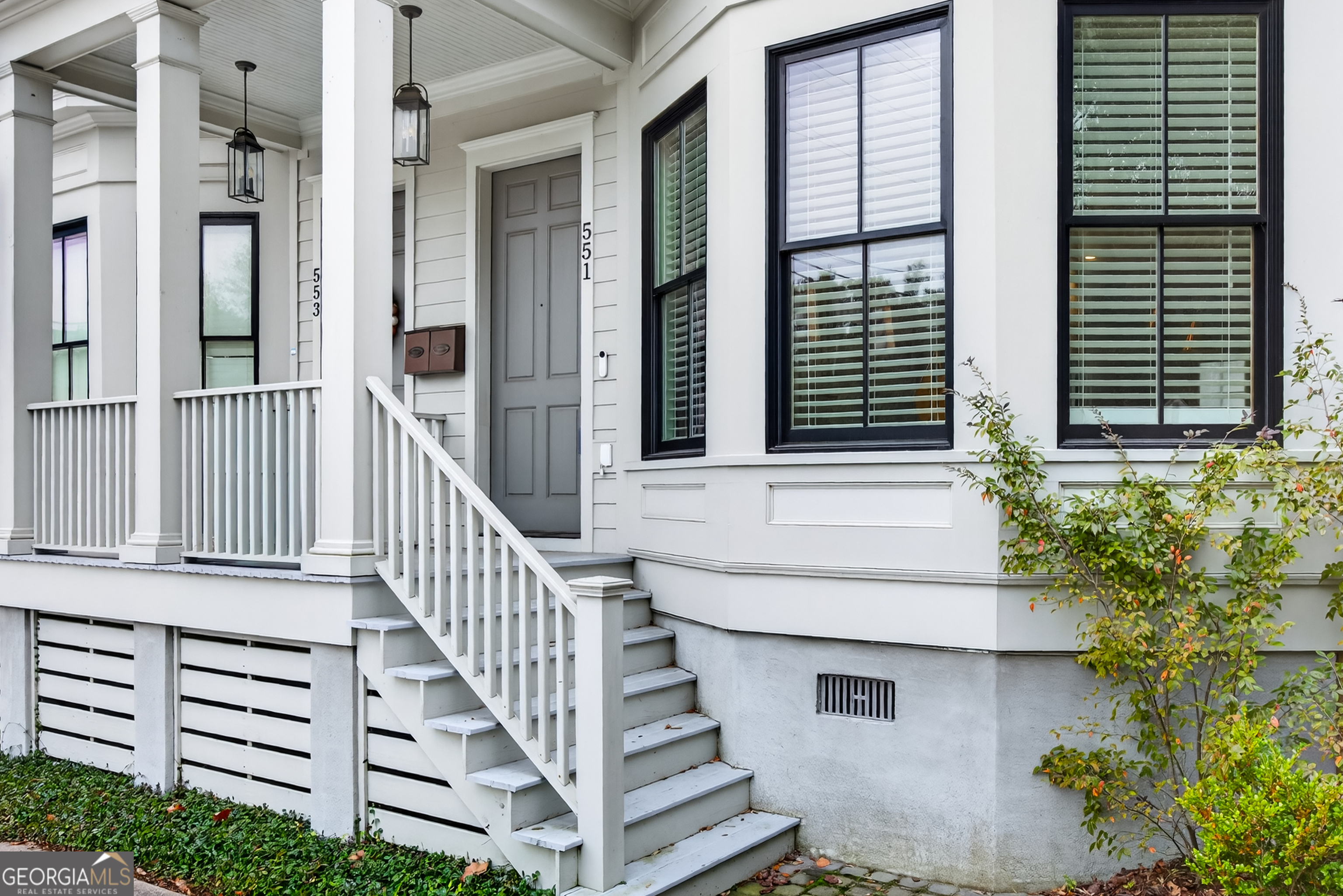 551 E Gwinnett ST