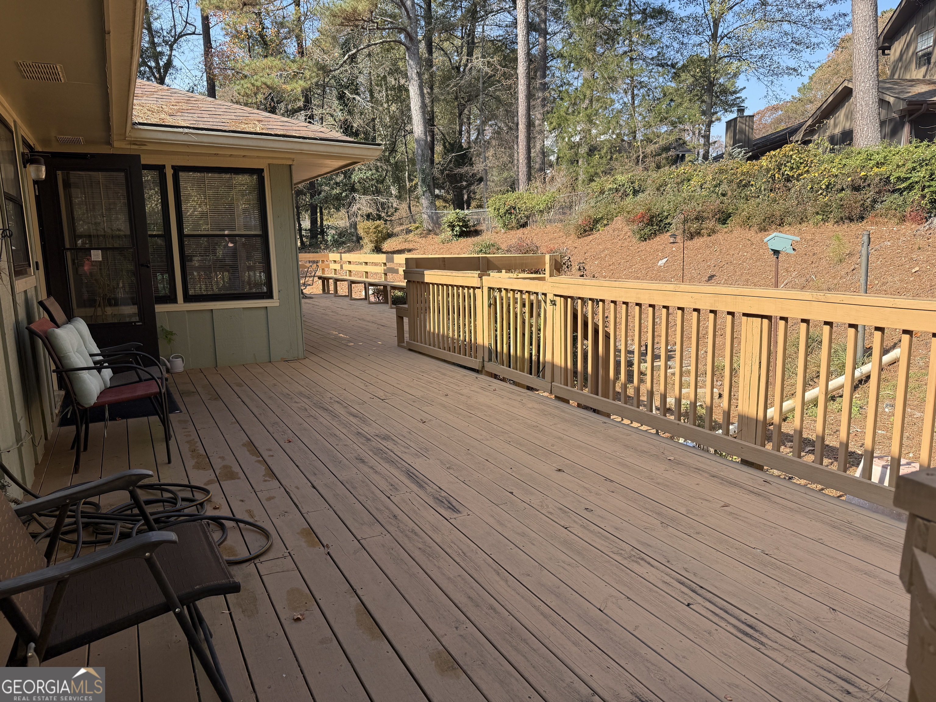 626 E Riverbend DR SW