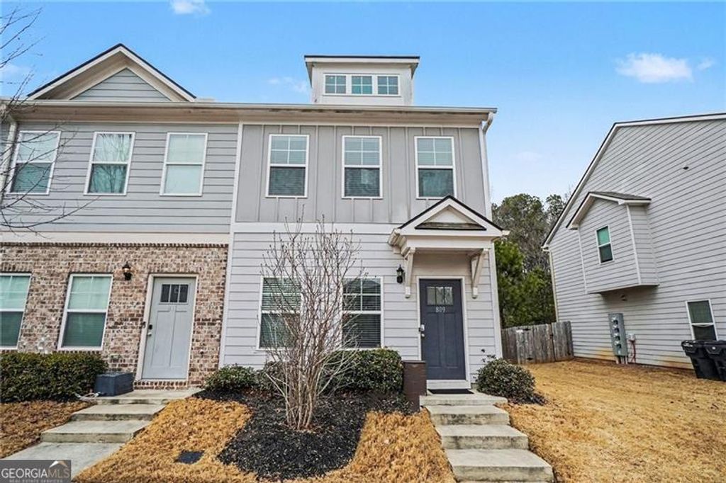 Photo of 809 Ambient Way SW, Atlanta, GA 30331 (MLS # 10706350)