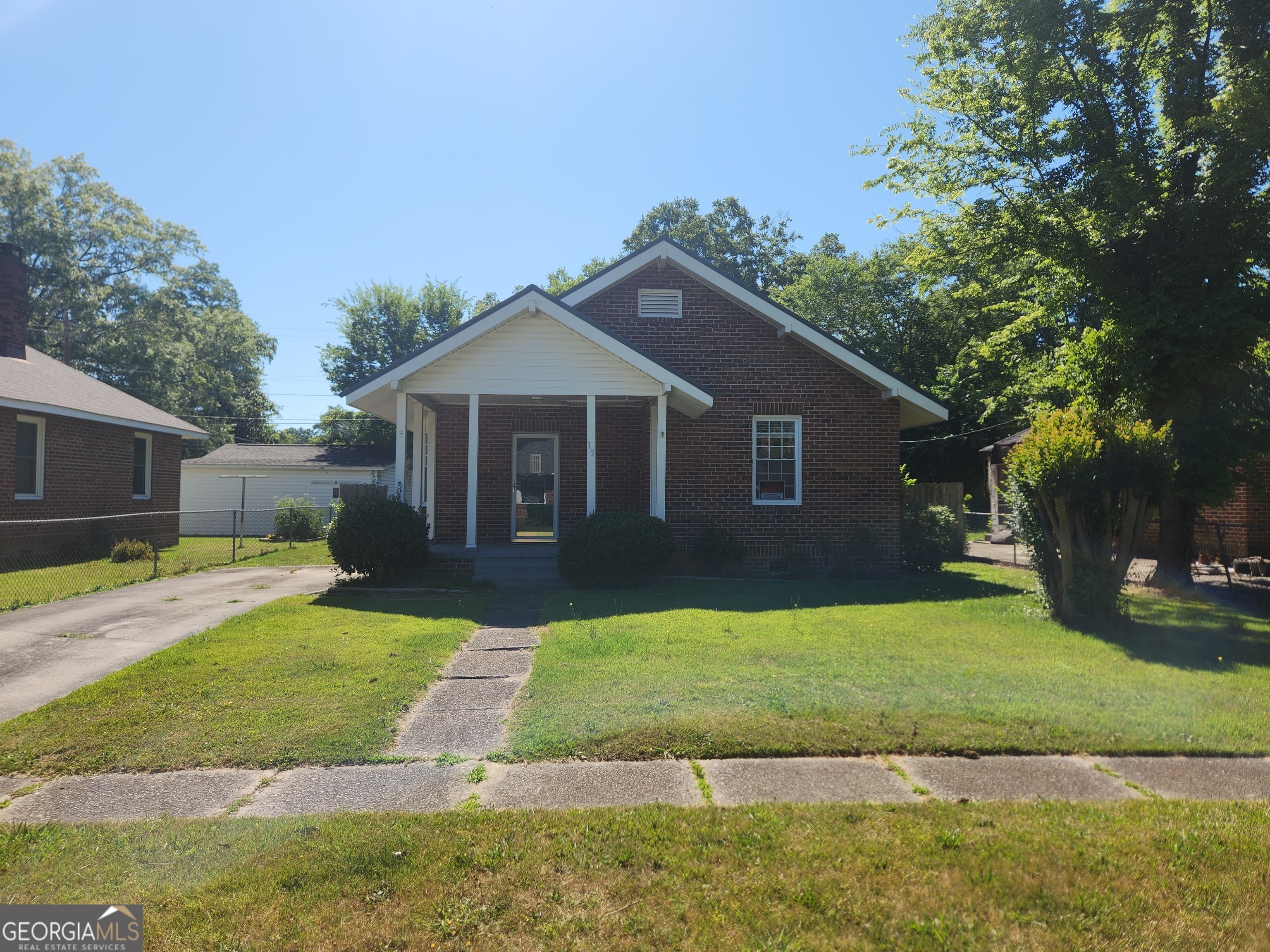 Visit www.RENTINGinROME.com for addition Info. Cute, well maintained 2 bedroom mill house with fenced back yard, Metal roof, refinished hardwoods and fresh paint Directions: From Rome, go north on Riverside to Right on Chatillon to left into Mill Village to right on Ash then left on Oak. Minimum Income: $1,250 Weekly / $5,000 Monthly Total Cost to Move in: $3,125 6 Months Employment History No Smoking / Pets Minimum 600 Credit Score, and Bank Statements Required. 18 Month Lease Required with 3% annual rent escalation thereafter. If Ad is up, Property is still available. Must be willing to make rent payments through auto bank draft (ACH).
