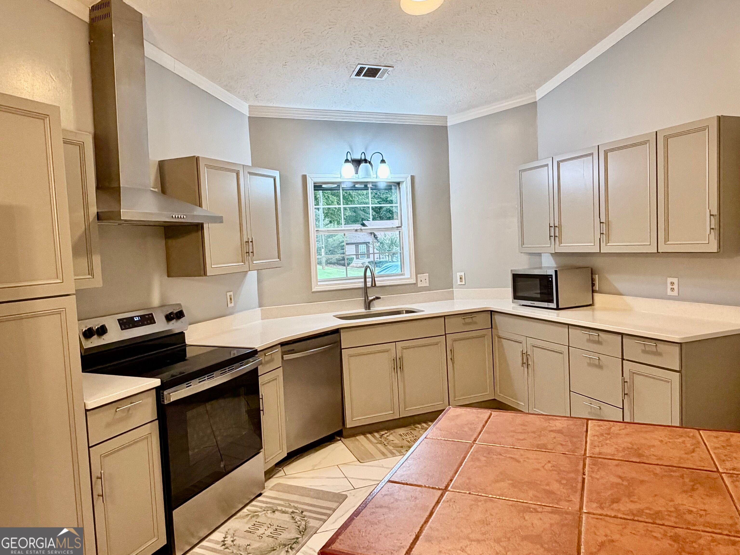 659 Pine Ridge TRL SE
