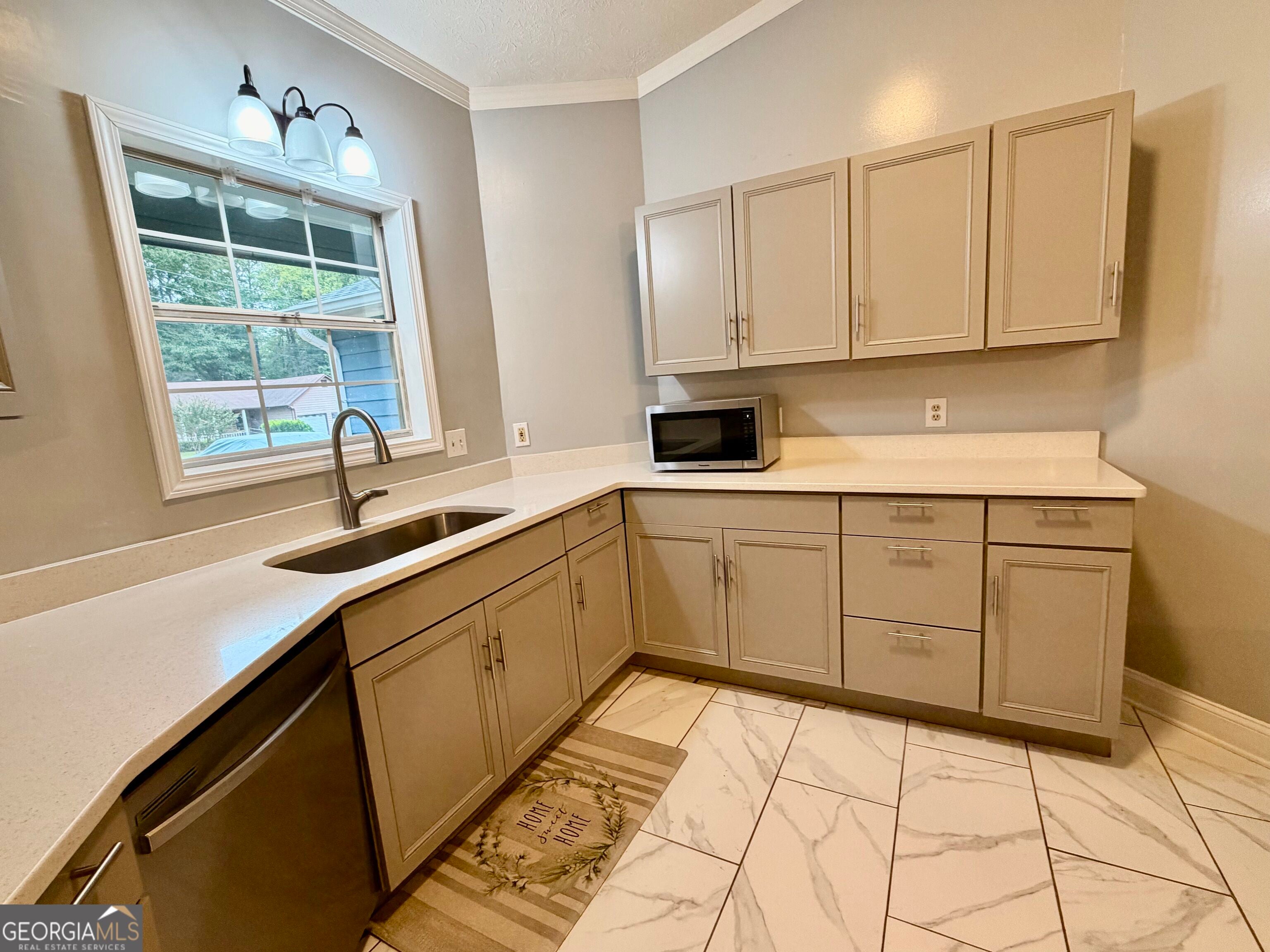 659 Pine Ridge TRL SE