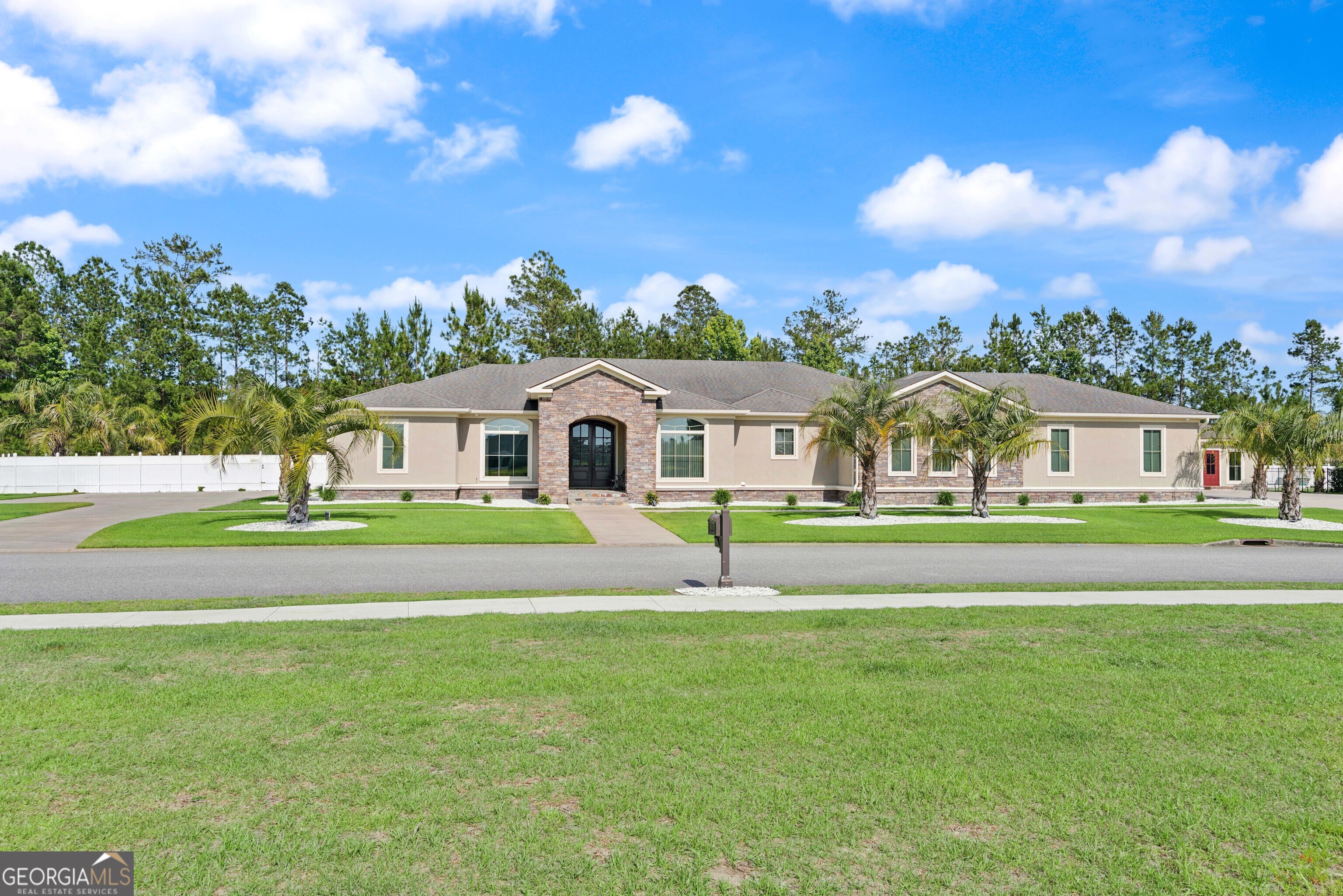 240 Belmont CIR