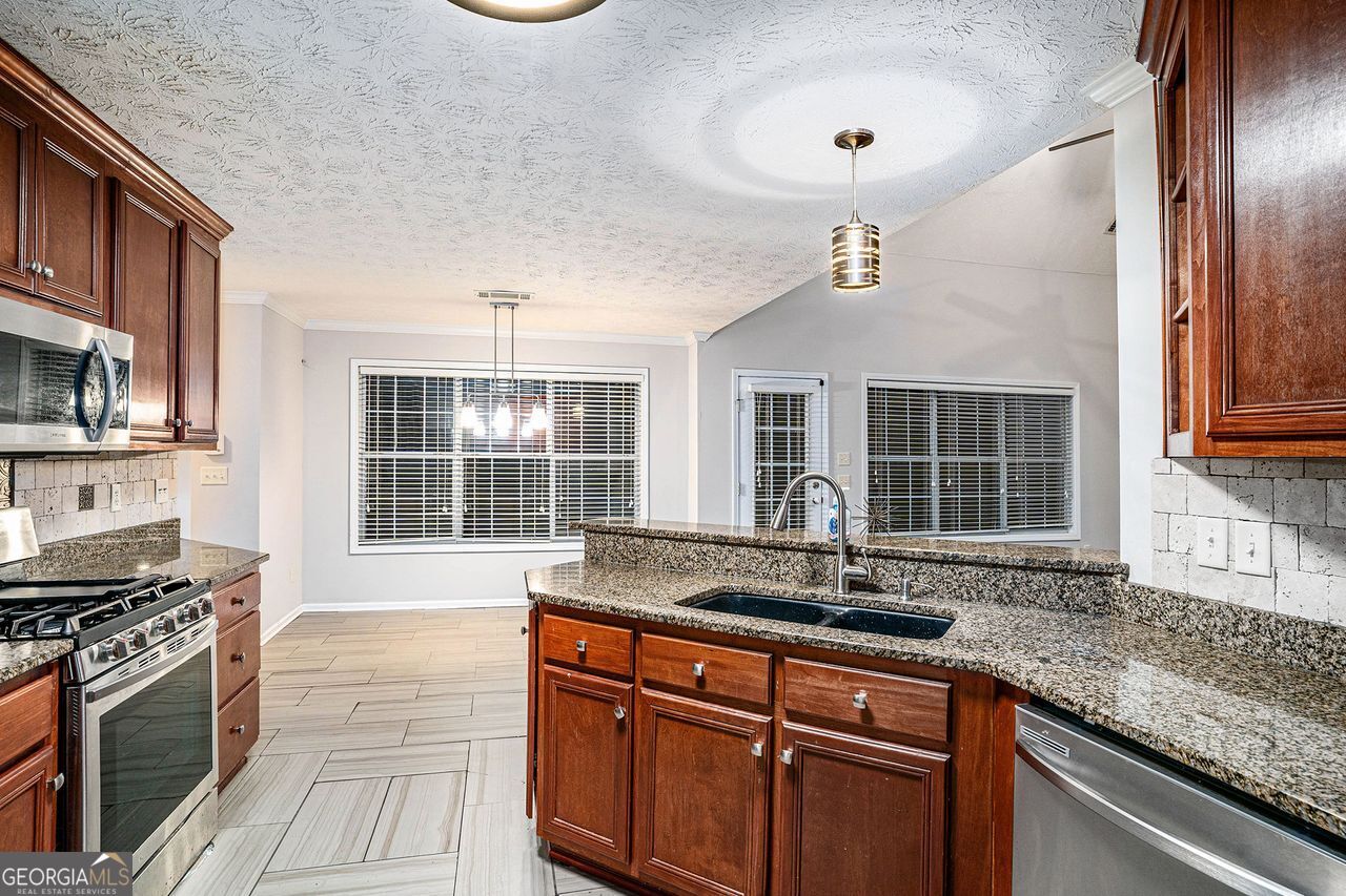 Westchester Lakes Ph B4 - Residential