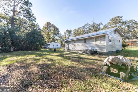 A home in Hawkinsville