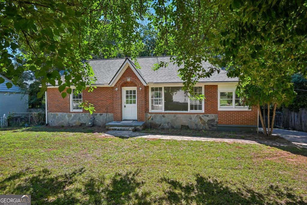 Photo of 523 Ashburton Avenue, Decatur, GA 30032 (MLS # 10783637)