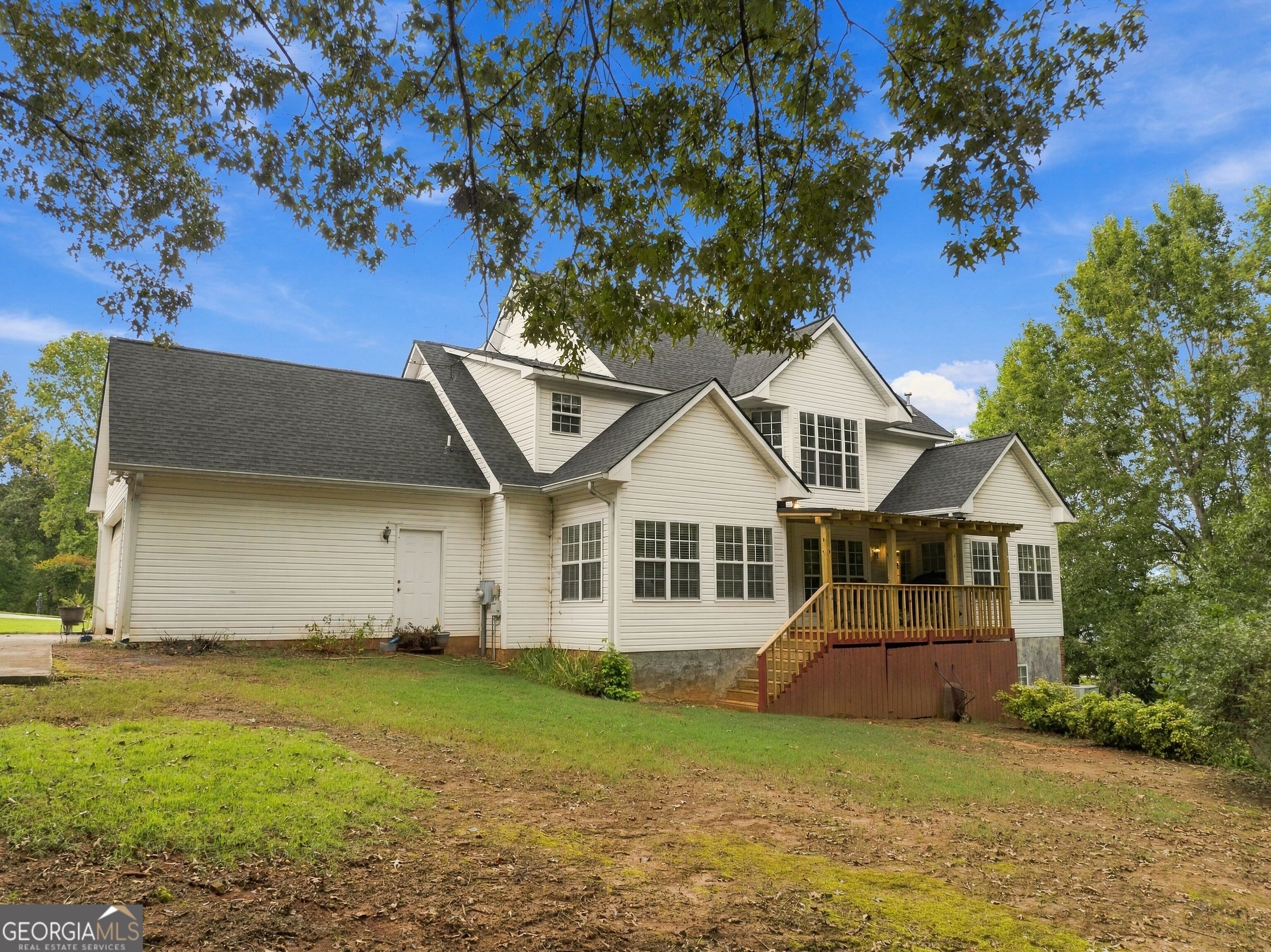 241 Meadow Lakes BLVD