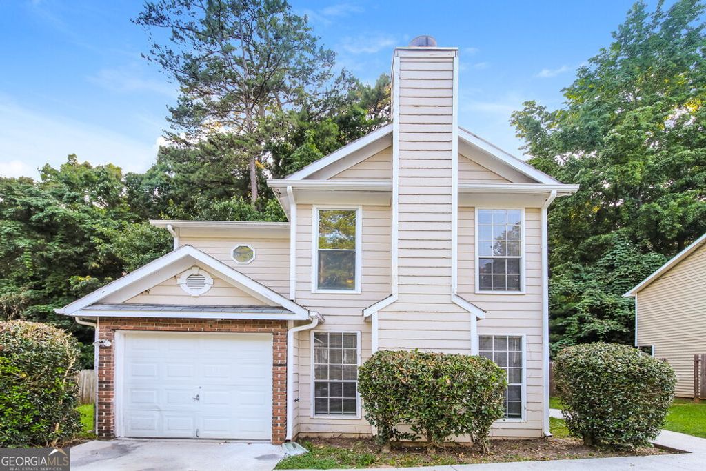 Photo of 1985 Glenwood Downs Drive, Decatur, GA 30035 (MLS # 10755667)