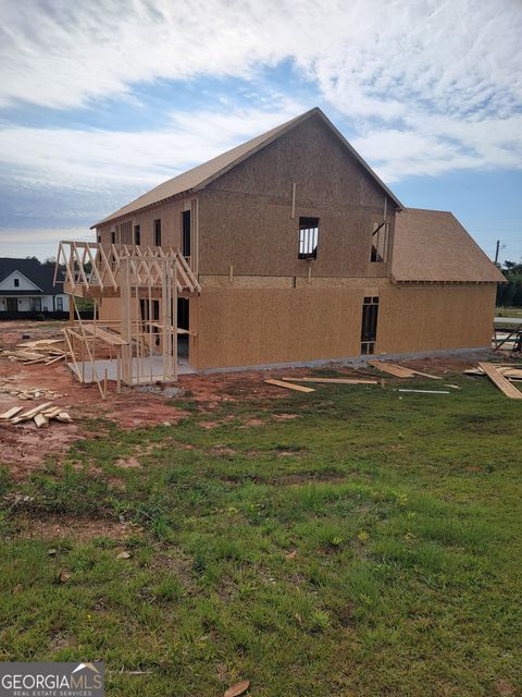 A home in Newnan