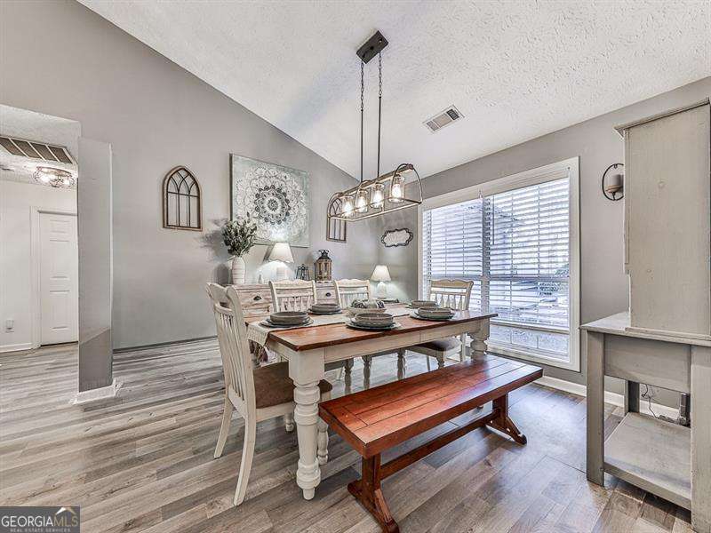 162 Old Burnt Hickory RD