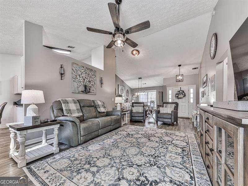 162 Old Burnt Hickory RD