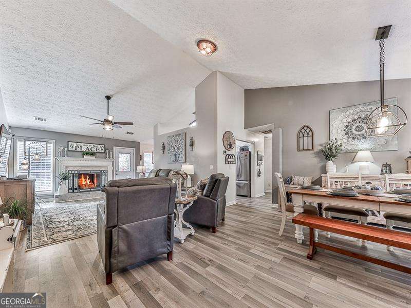 162 Old Burnt Hickory RD