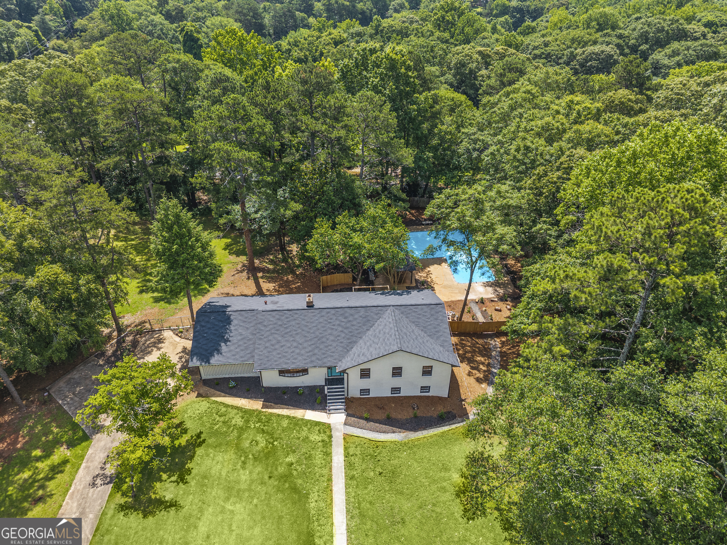 105 Highland DR