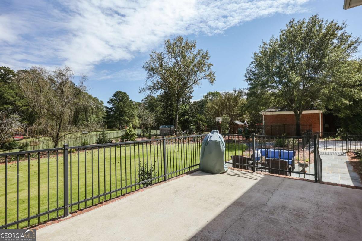 Cypress Manor - Residential