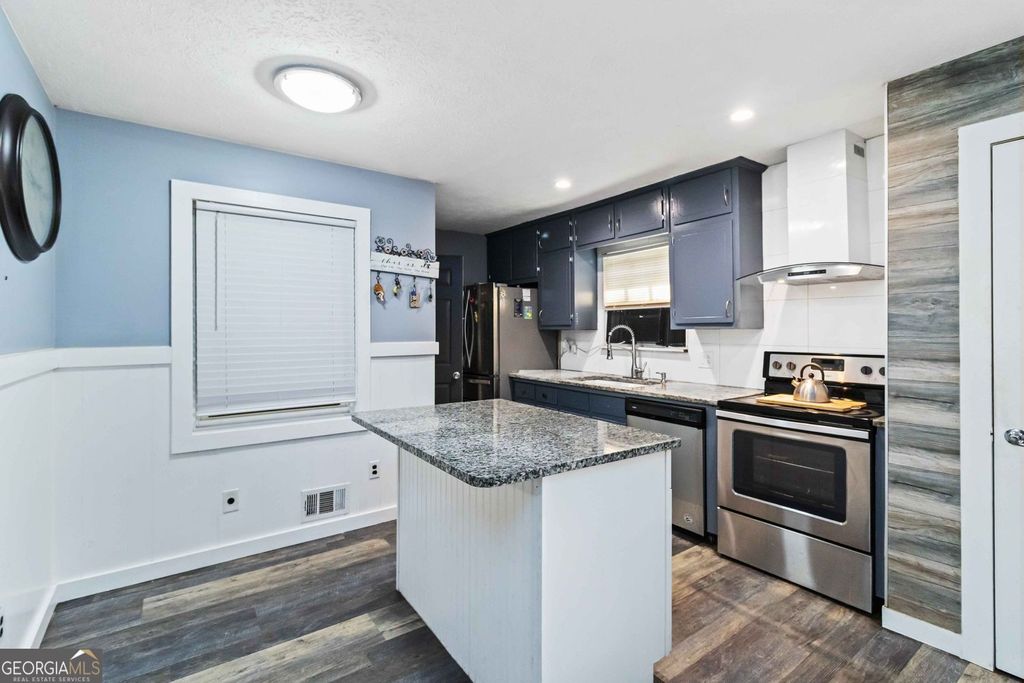 Photo of 680 2nd Avenue SW, Conyers, GA 30012 (MLS # 10673004)