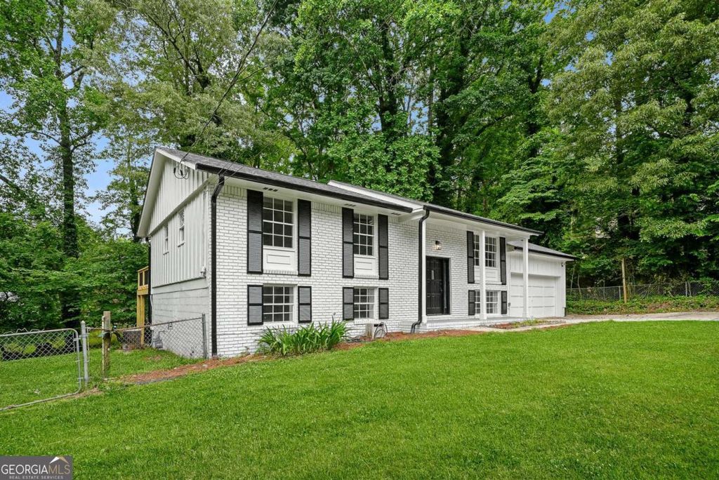 Photo of 1844 Juniper Court SW, Marietta, GA 30008 (MLS # 10760180)