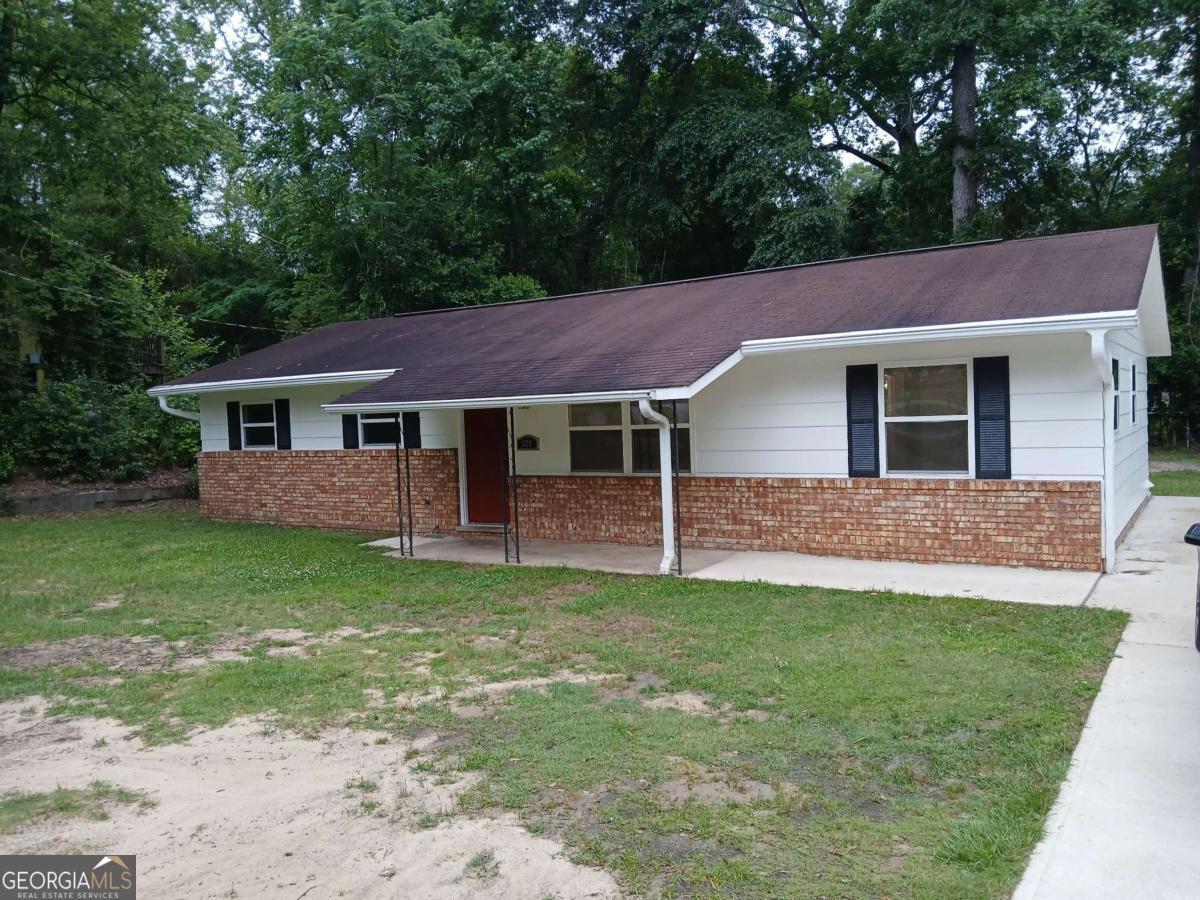 821 Englewood DR