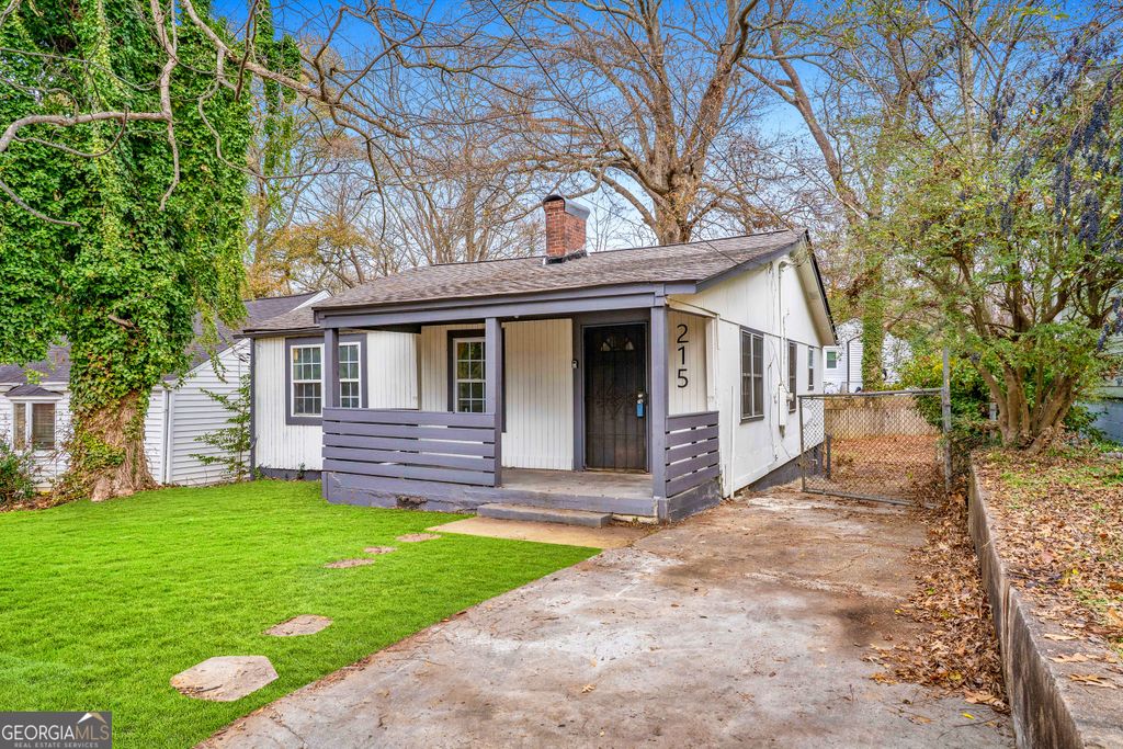 Photo of 215 Ollie Street NW, Atlanta, GA 30314 (MLS # 10662665)