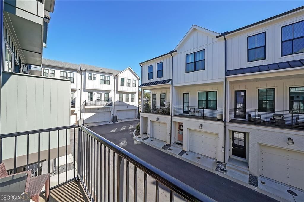 Photo of 154 Chestnut Circle #80, Atlanta, GA 30342 (MLS # 10700613)