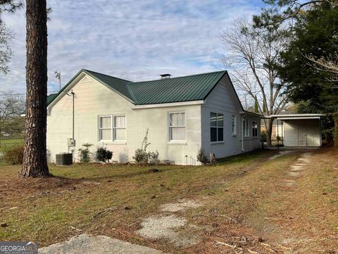 A home in Eastman