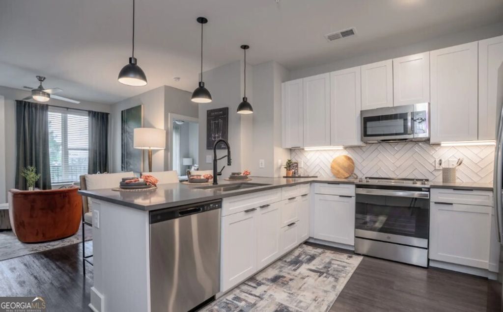 Photo of 2801 Windy Ridge Parkway SE #160, Atlanta, GA 30339 (MLS # 10774554)