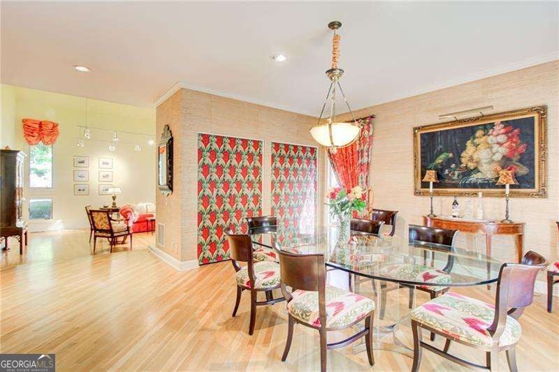 1075 Riverside TRCE