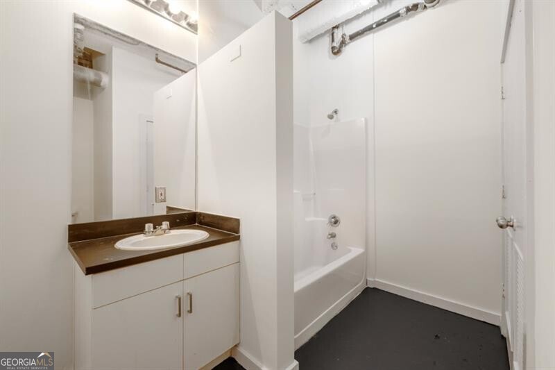 PEACHTREE LOFTS - Residential