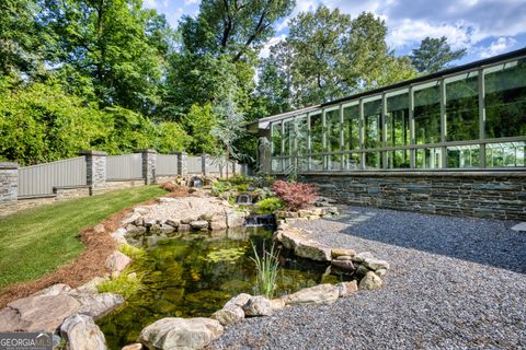 2883 W Roxboro RD NE Atlanta GA 30324