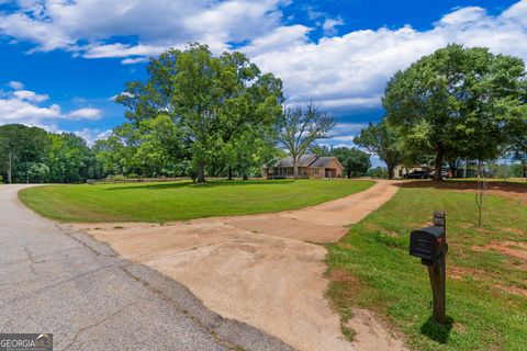 1013 Amber Stapp Studdard RD Social Circle GA 30025