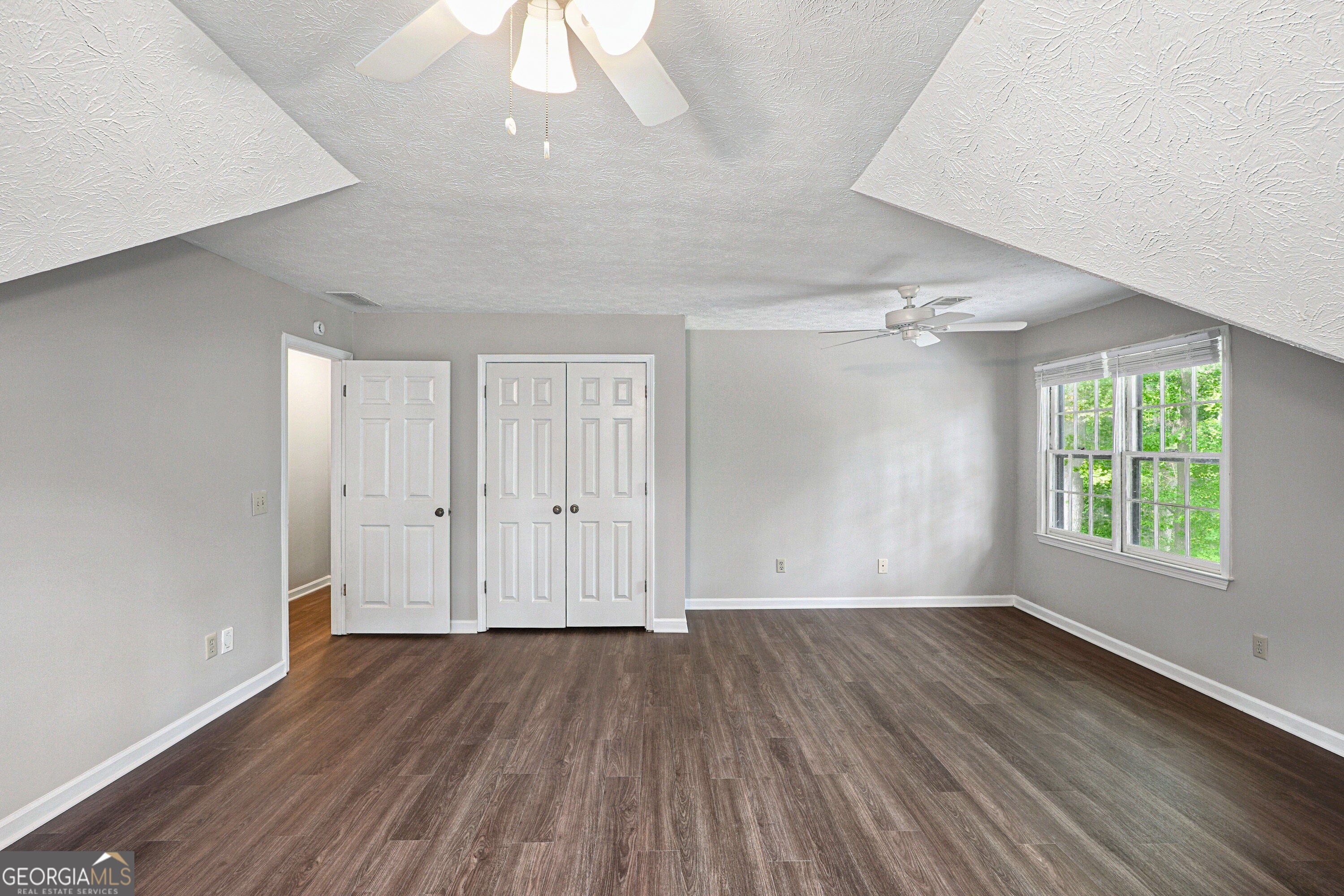2360 Kimbrough CT