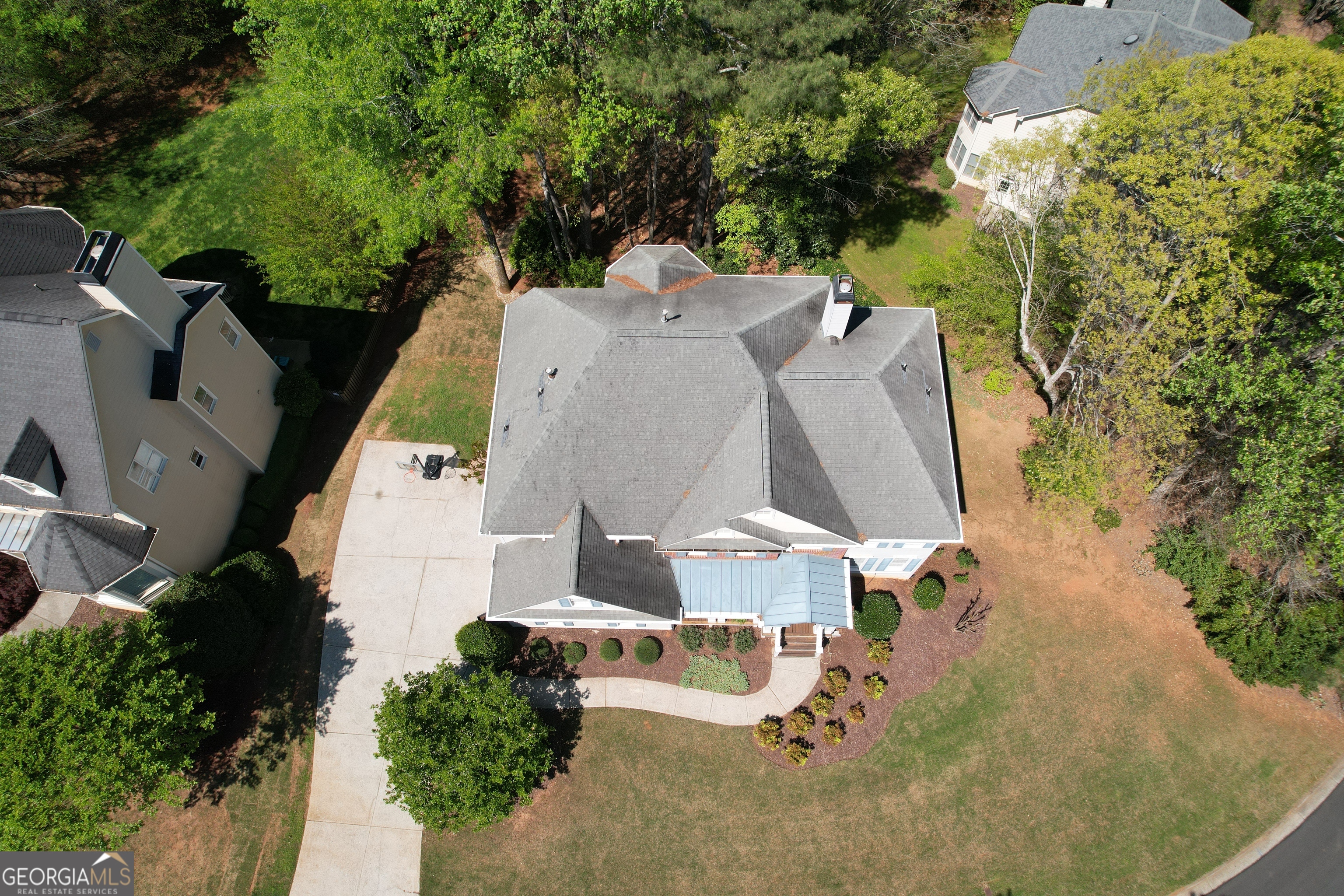 810 River Cove DR