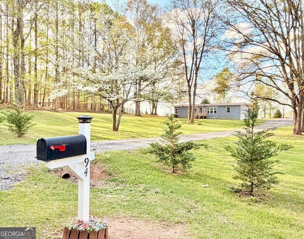 Photo of 94 Country Place, Temple, GA 30179 (MLS # 10724093)