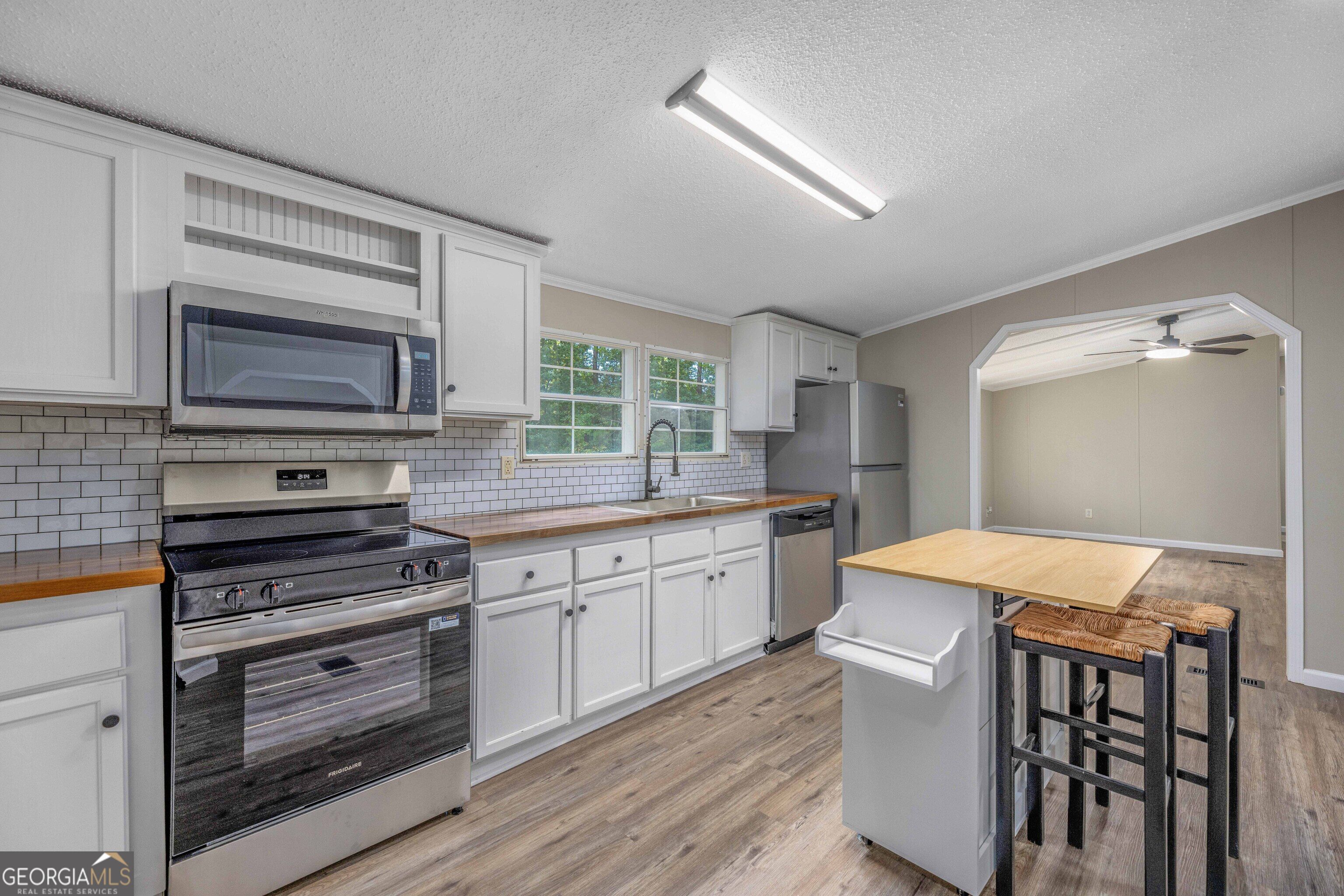 17 Cottonwood DR