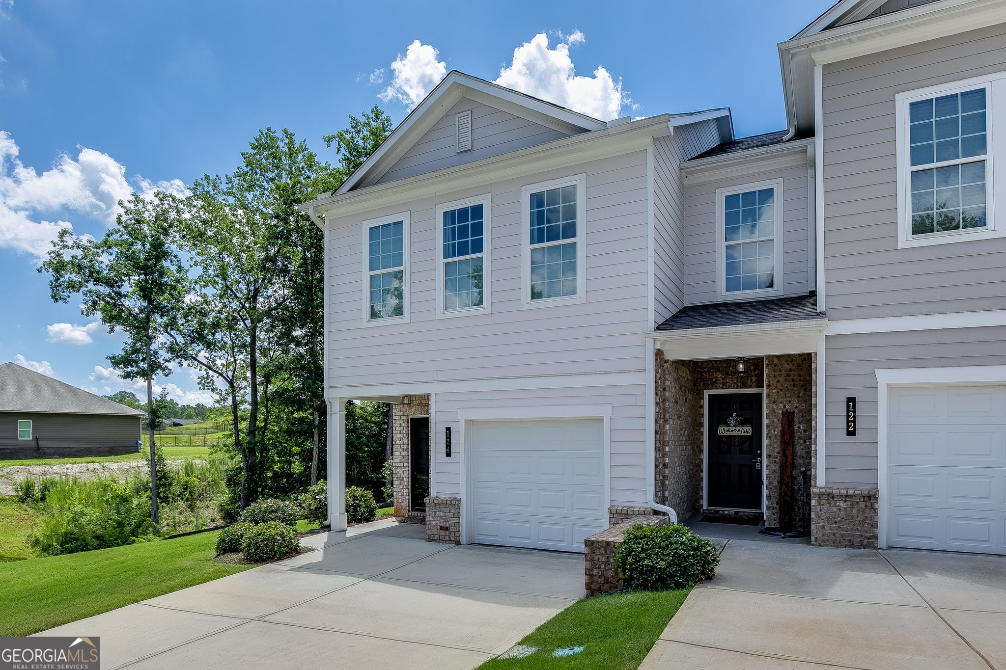 124 Greenview CT
