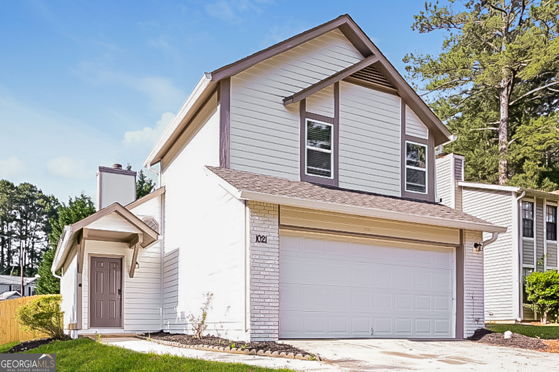 BRANDON HILL - Residential Lease