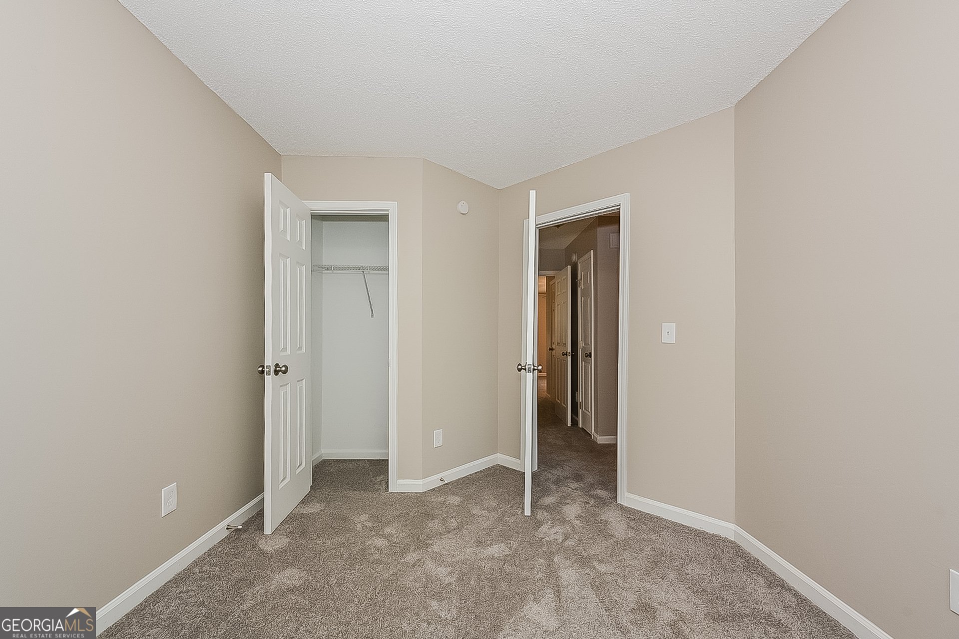 BRANDON HILL - Residential Lease