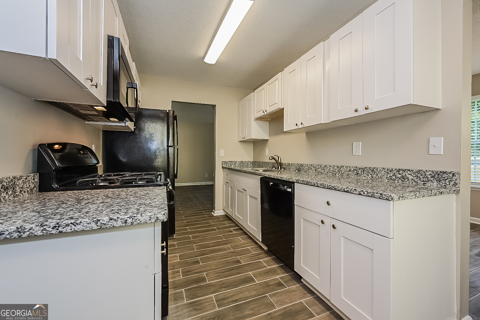 BRANDON HILL - Residential Lease