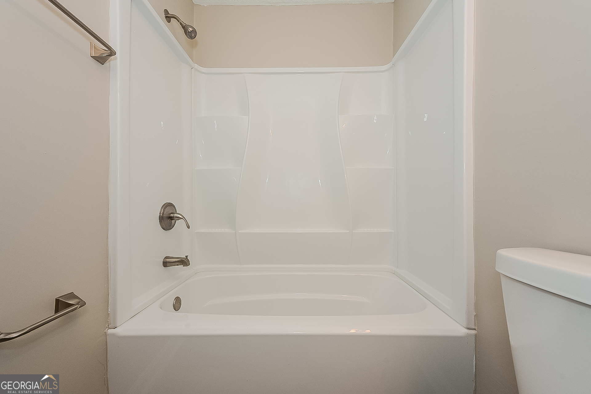 BRANDON HILL - Residential Lease