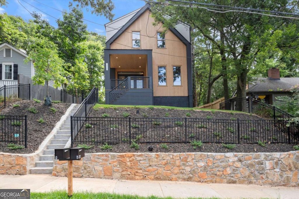 Photo of 1010 Boulevard SE, Atlanta, GA 30312 (MLS # 10679289)