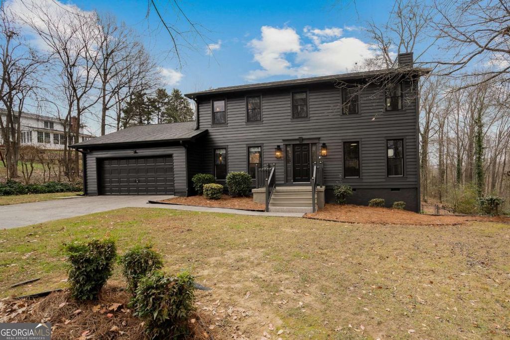 Photo of 2001 Brook Way, Dalton, GA 30720 (MLS # 10662845)