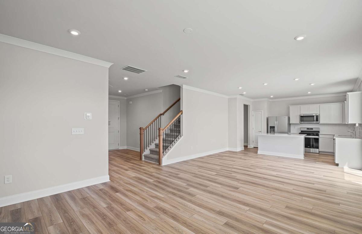 129 Kenney WAY