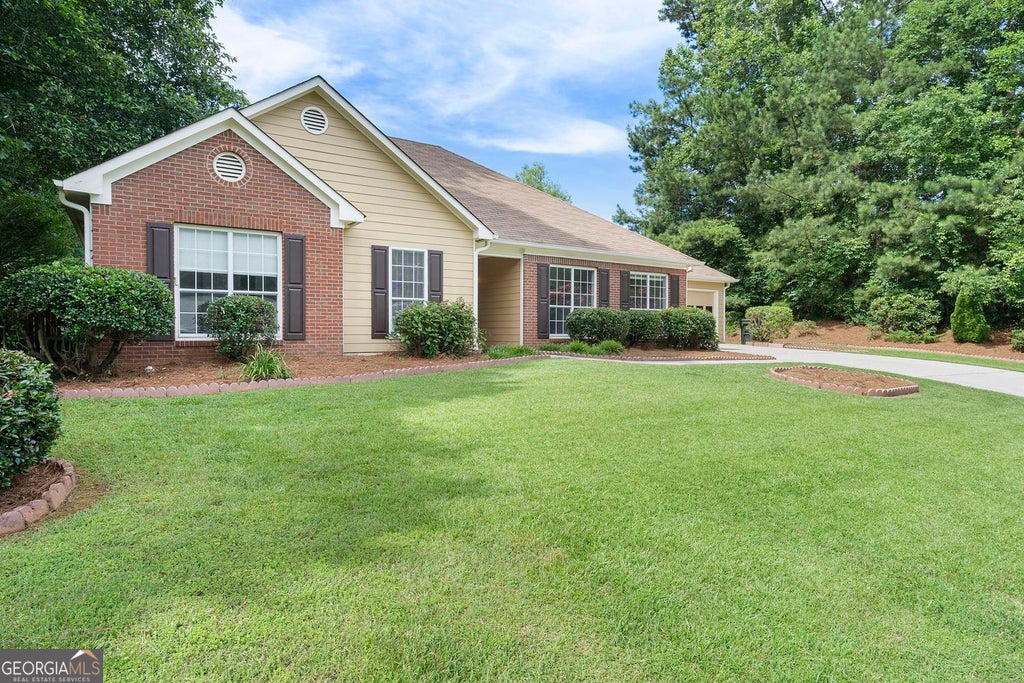 Photo of 6375 Seymour Place NW, Acworth, GA 30101 (MLS # 10794484)
