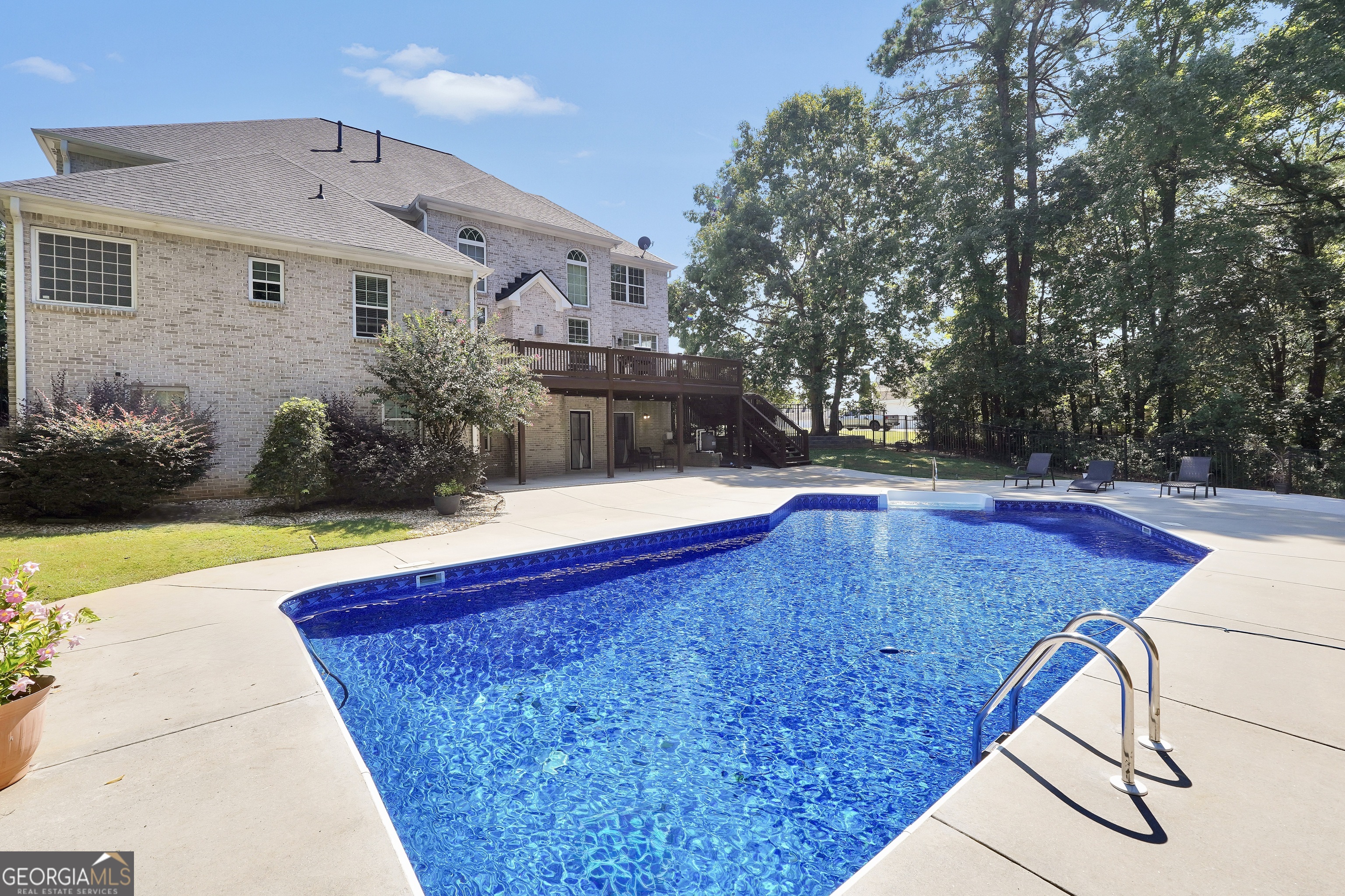 Laurels - Residential