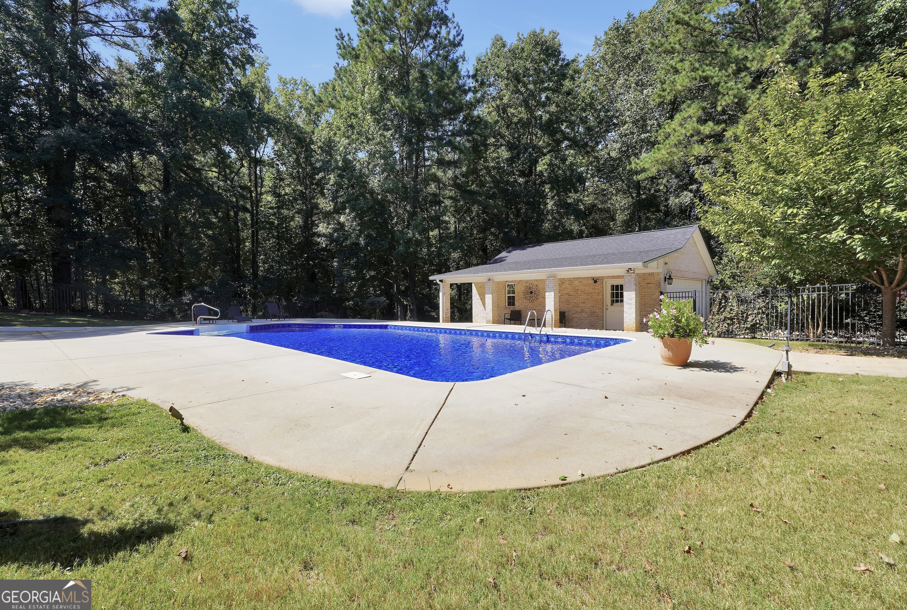 Laurels - Residential