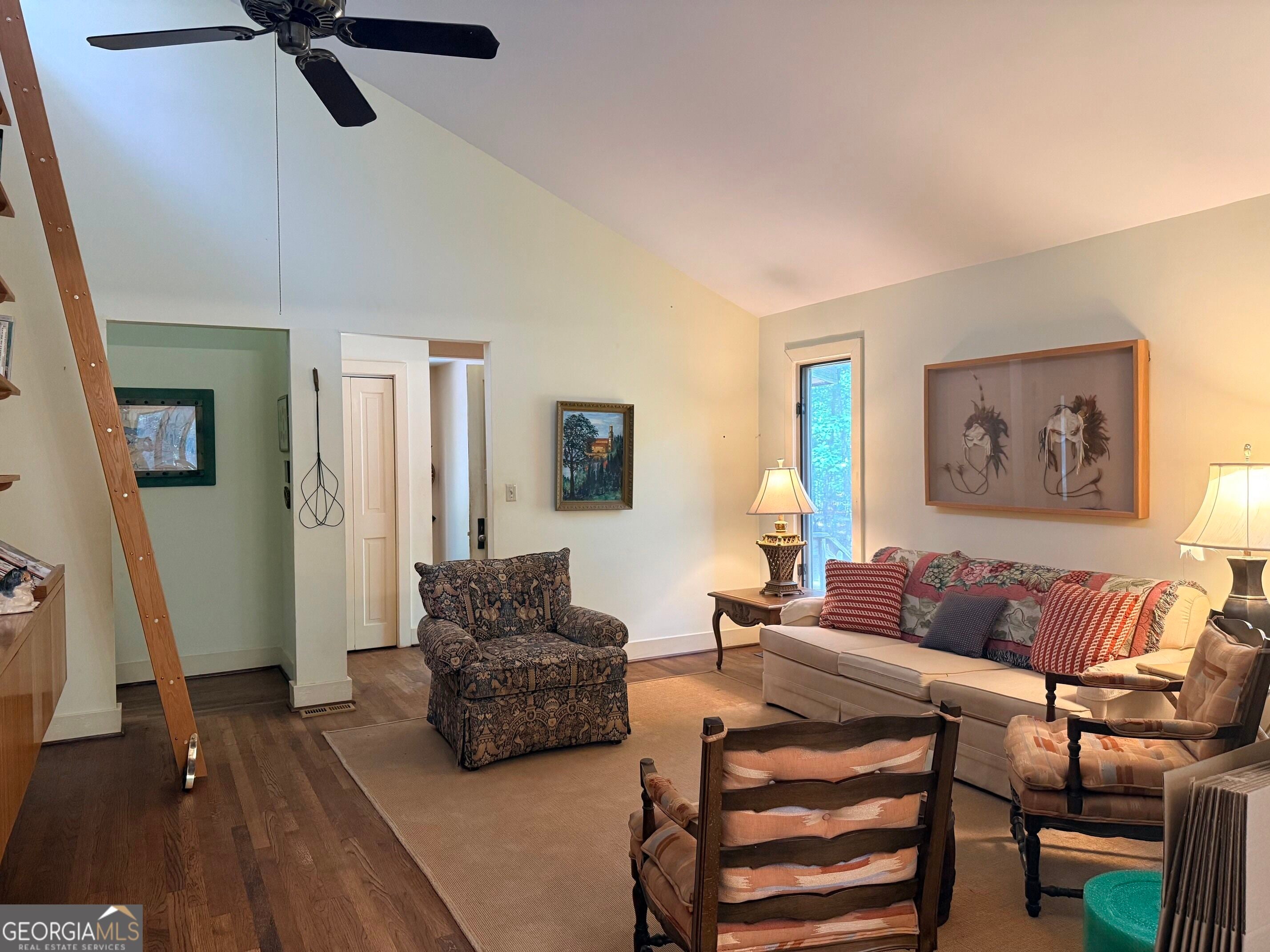 214 W Grantville Rd