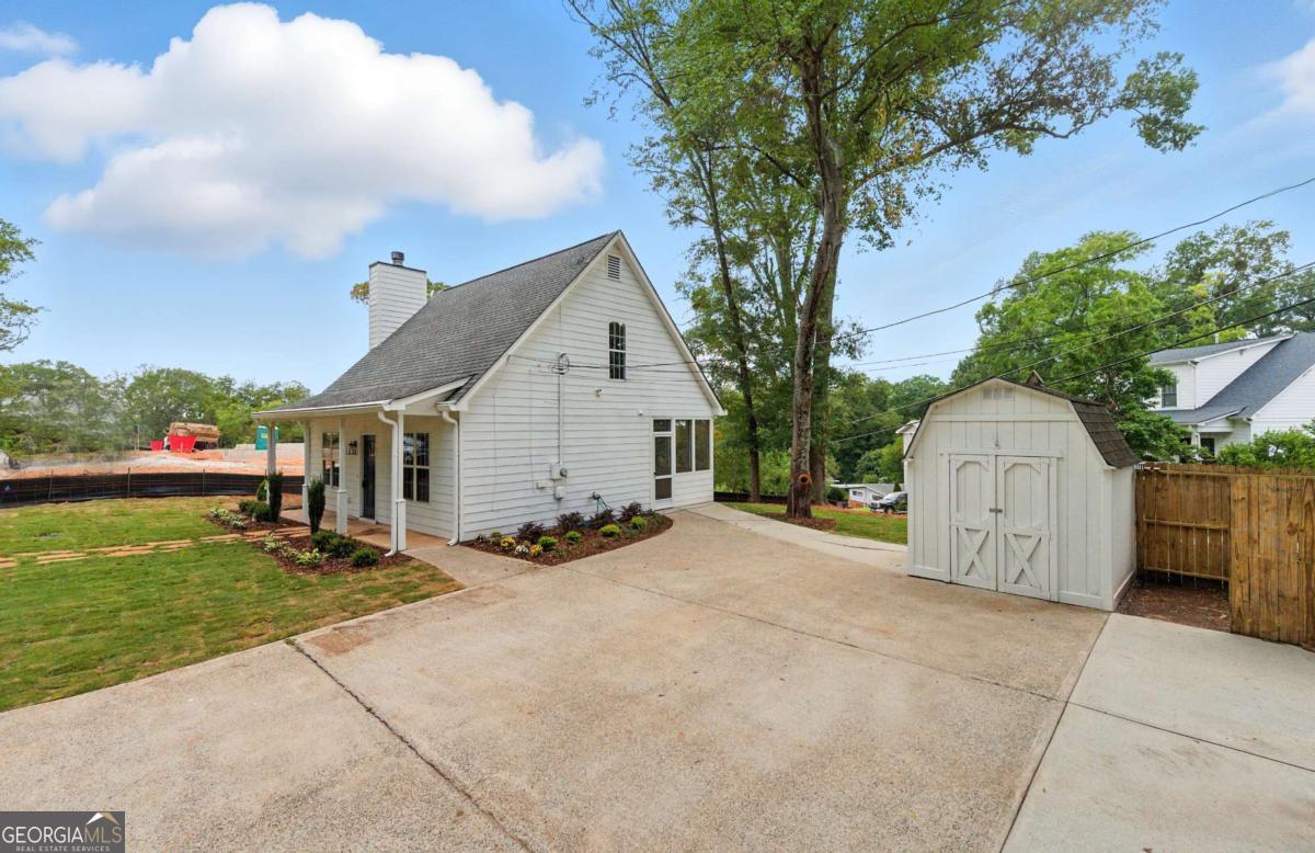 180 Summit AVE SE